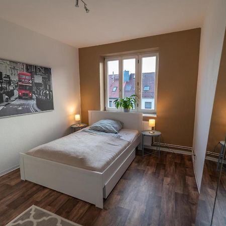 2 Bedroom 65Qm - Kitchen - Central - Netflix Maagdenburg Buitenkant foto