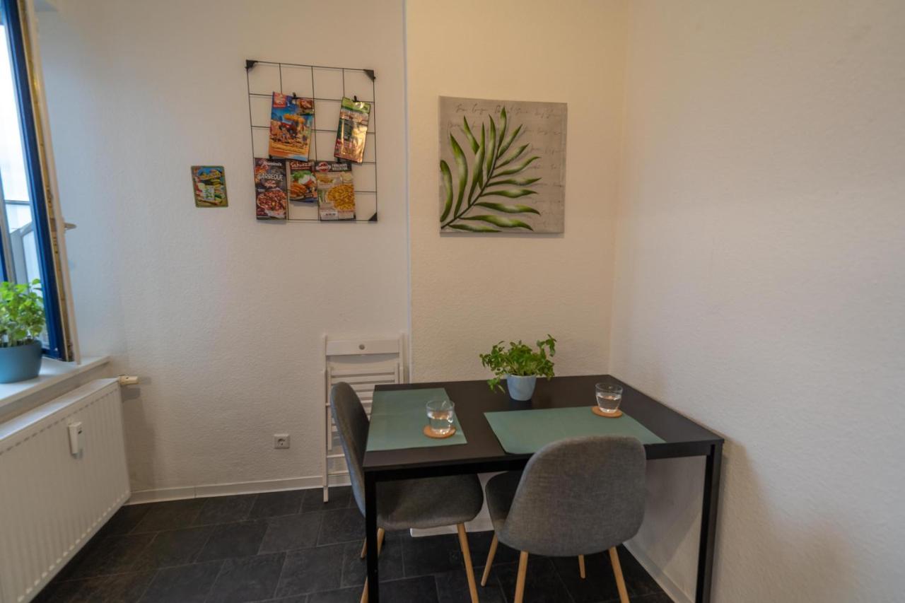 2 Bedroom 65Qm - Kitchen - Central - Netflix Maagdenburg Buitenkant foto